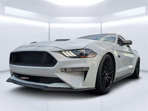 Used 2022 Ford Mustang GT Premium w/ Equipment Group 401A image 7