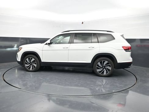 Used 2024 Volkswagen Atlas SE AWD/4WD image 4