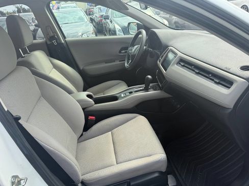 Used 2016 Honda HR-V EX image 16