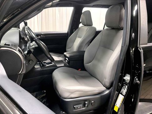 Used 2023 Lexus GX 460 w/ Black Line Special Edition image 8