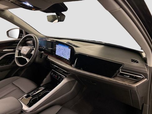 New 2025 Audi Q5 Premium Plus image 14