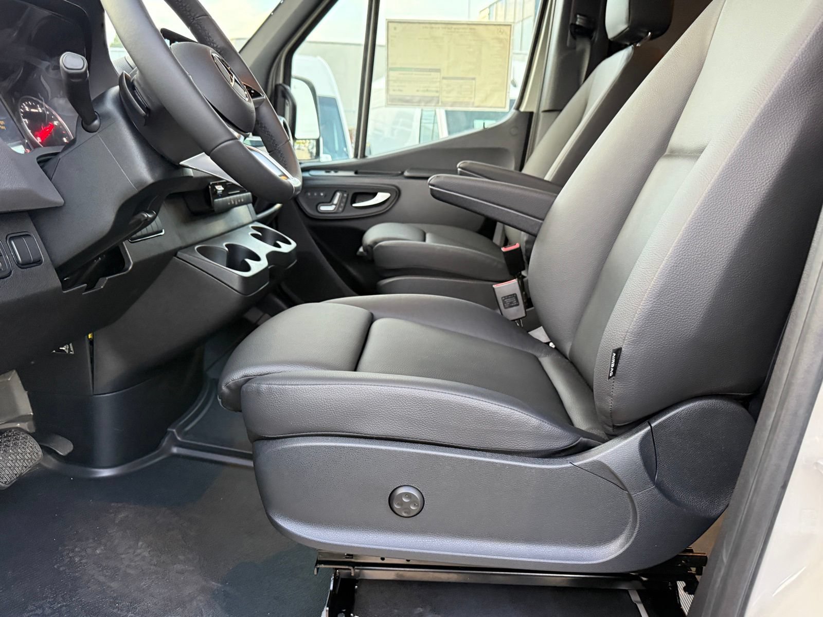New 2026 Mercedes-Benz Sprinter 2500 image 21