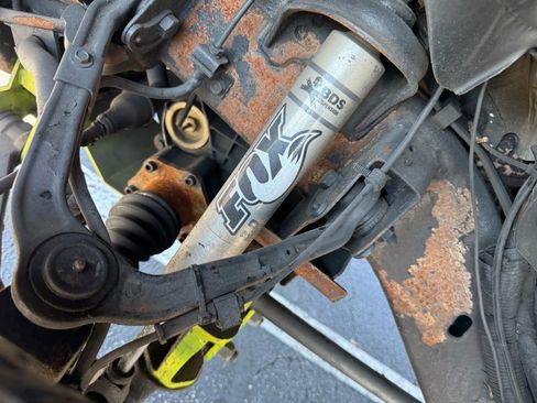 Used 2004 Chevrolet Suburban Z71 w/ Preferred Equipment Group image 12