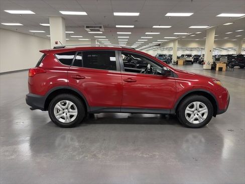 Used 2014 Toyota RAV4 LE image 8