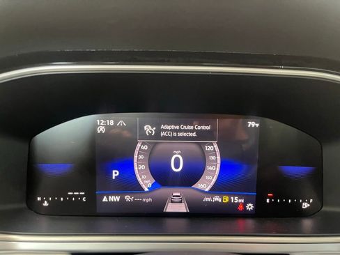 New 2025 Volkswagen Taos SE image 22