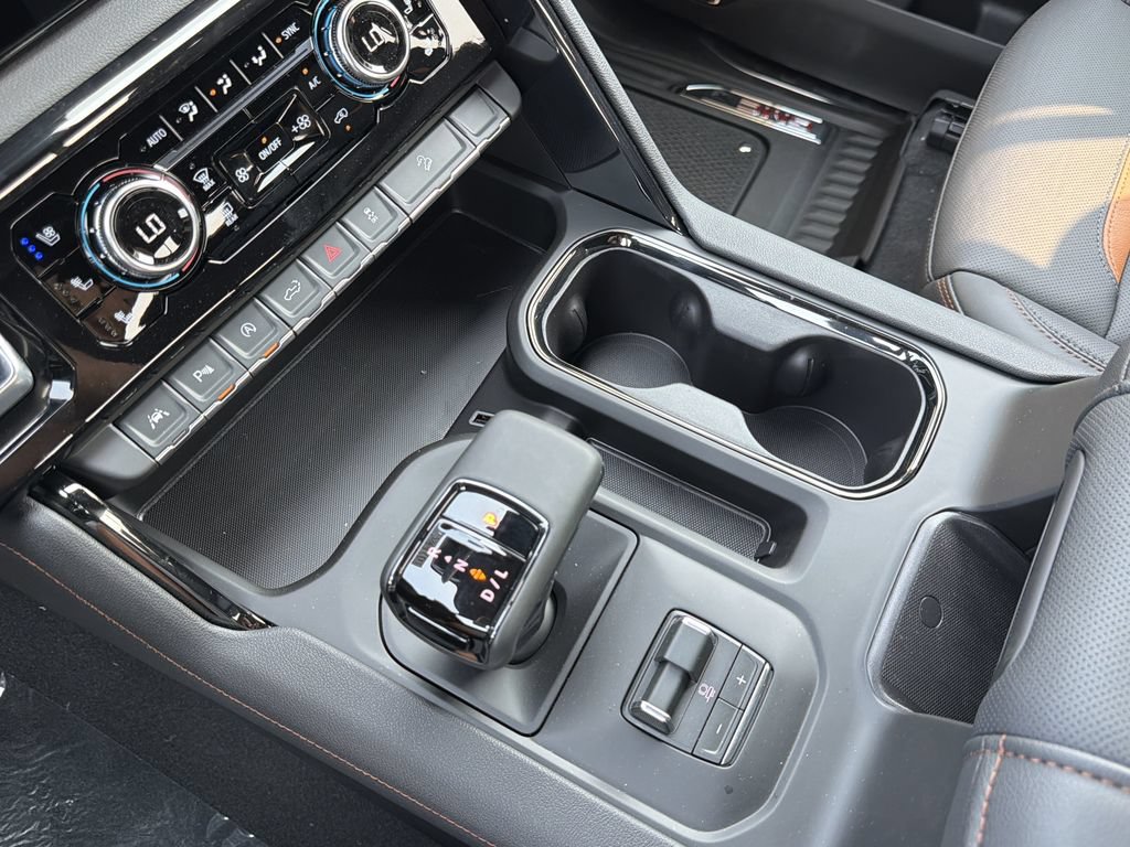 New 2026 GMC Sierra 1500 AT4 w/ Technology Package AWD/4WD image 7