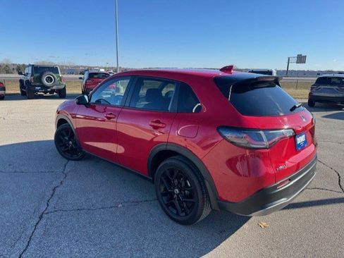 Used 2024 Honda HR-V Sport image 6