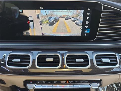 Used 2022 Mercedes-Benz GLS 450 4MATIC image 24