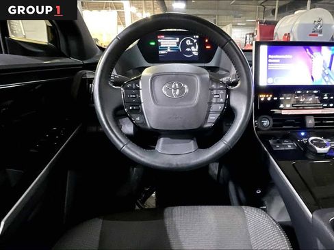 Used 2024 Toyota bZ4X XLE w/ Weather Package image 5