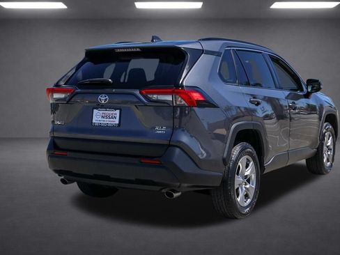 Used 2024 Toyota RAV4 XLE AWD/4WD image 4