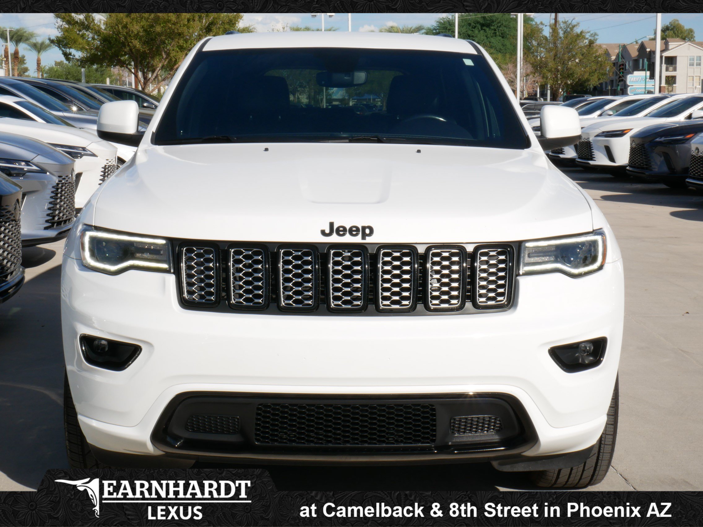 Used 2020 Jeep Grand Cherokee Altitude AWD/4WD image 15