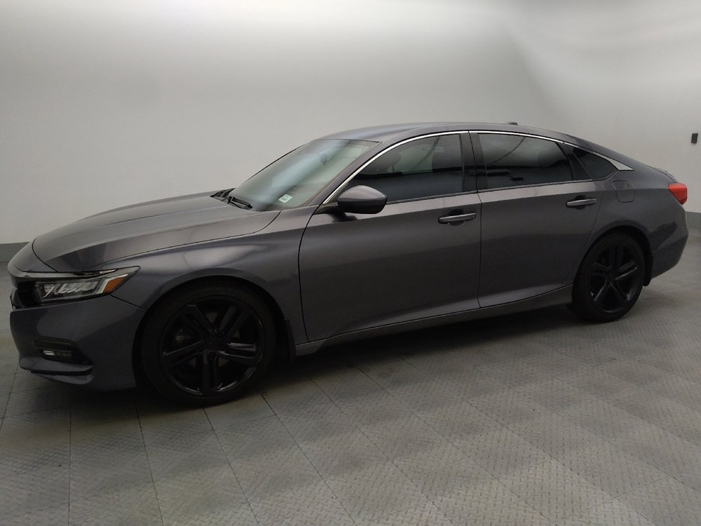 Used 2018 Honda Accord Sport image 2