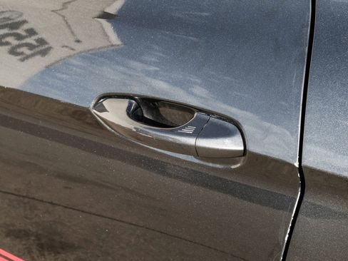 Used 2017 Ford Mustang Coupe image 35