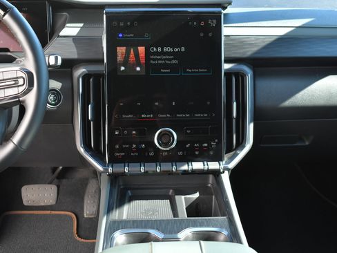 Used 2024 GMC Acadia AT4 w/ Super Cruise Package image 21