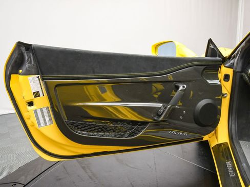 Used 2015 Ferrari 458 Speciale A image 48