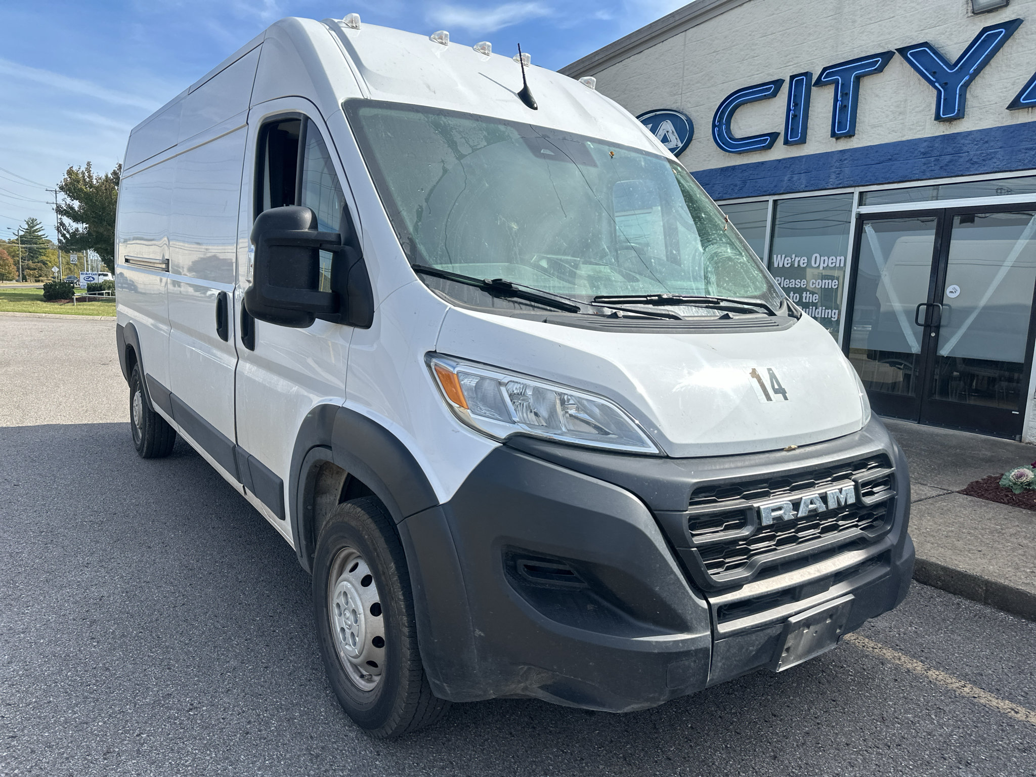 Used 2023 RAM ProMaster 2500 FWD image 1