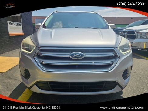 Used 2017 Ford Escape Titanium FWD image 2