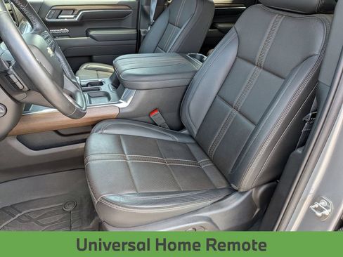 Used 2024 Chevrolet Silverado 1500 High Country w/ High Country Premium Package AWD/4WD image 30