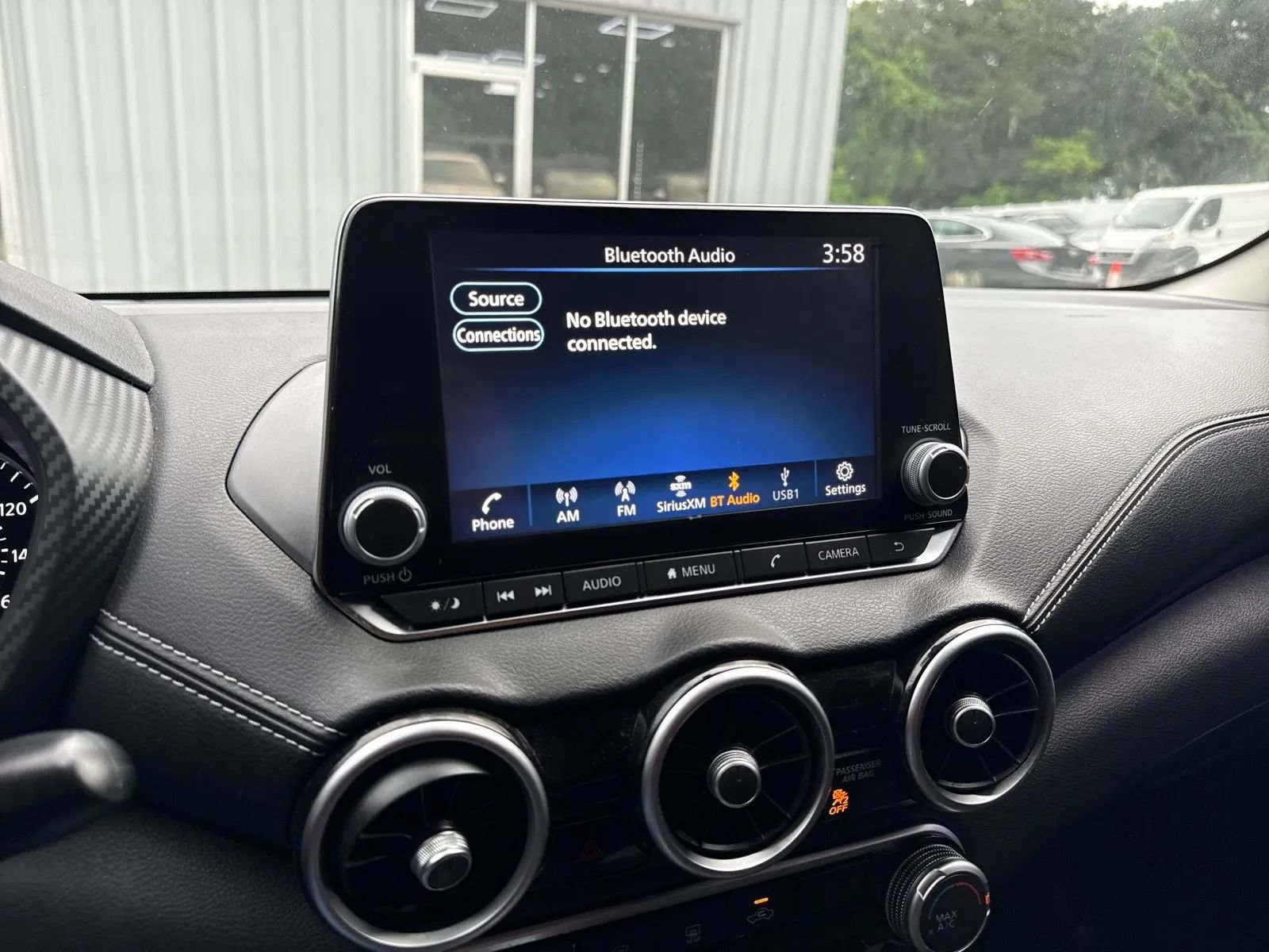 Used 2022 Nissan Sentra SV FWD image 19