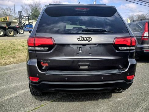 Used 2016 Jeep Grand Cherokee Laredo 75th Anniversary image 5