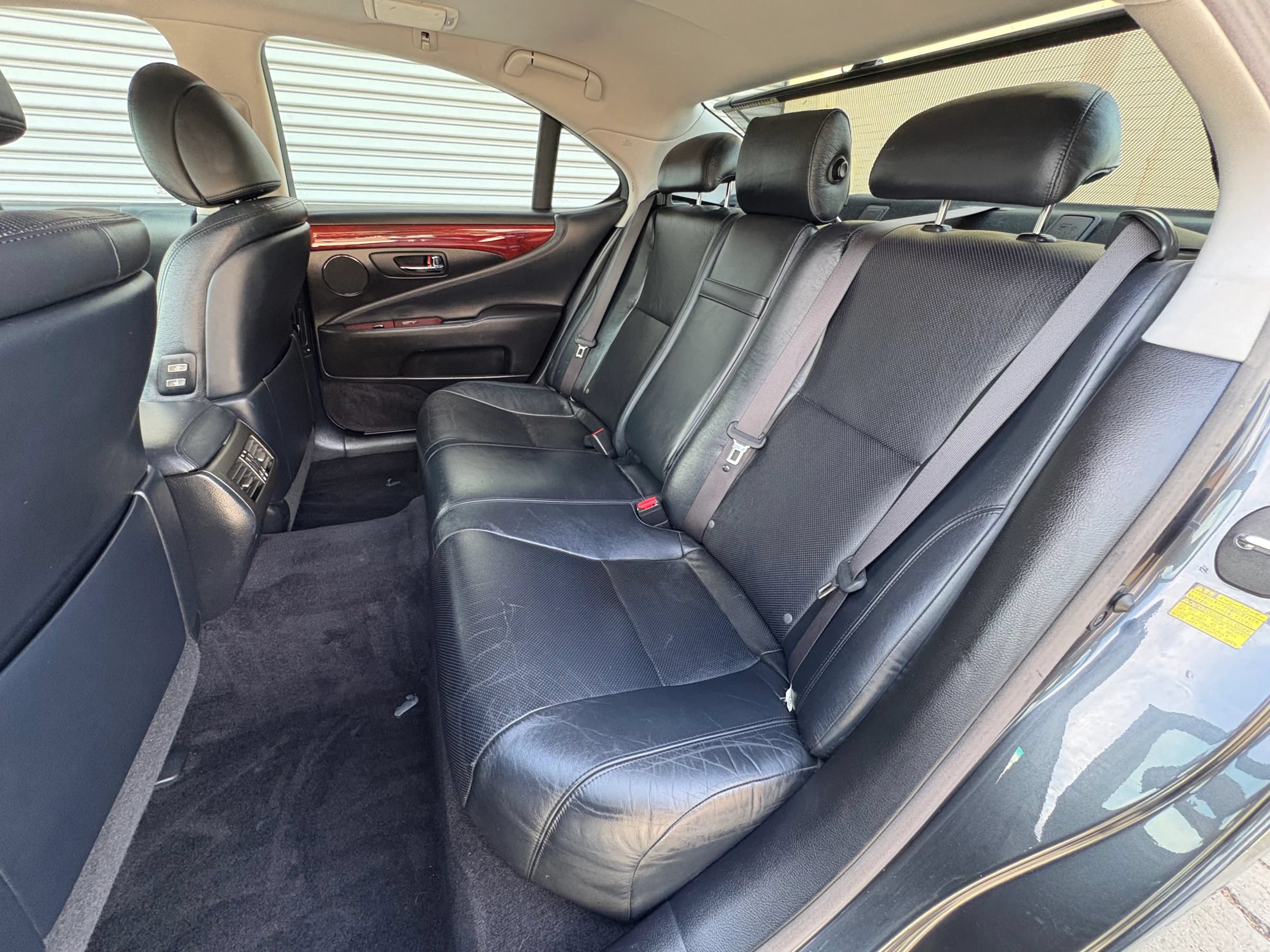 Used 2010 Lexus LS 460 RWD image 11