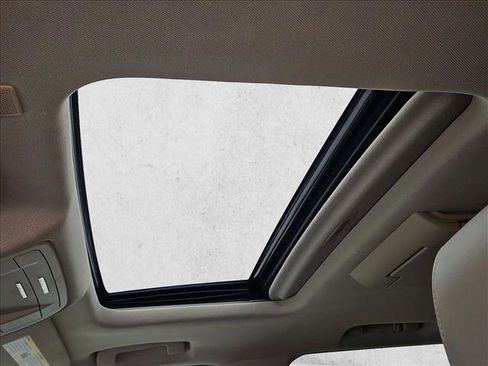 Used 2018 Chevrolet Tahoe LT image 14