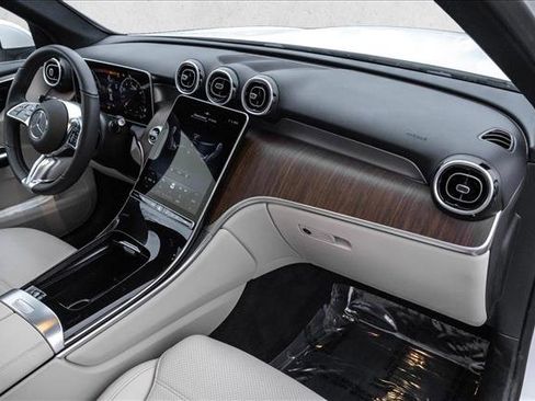 Certified 2025 Mercedes-Benz GLC 300 4MATIC image 23