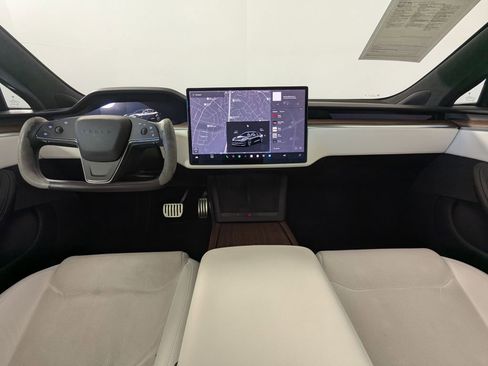 Used 2022 Tesla Model S image 5