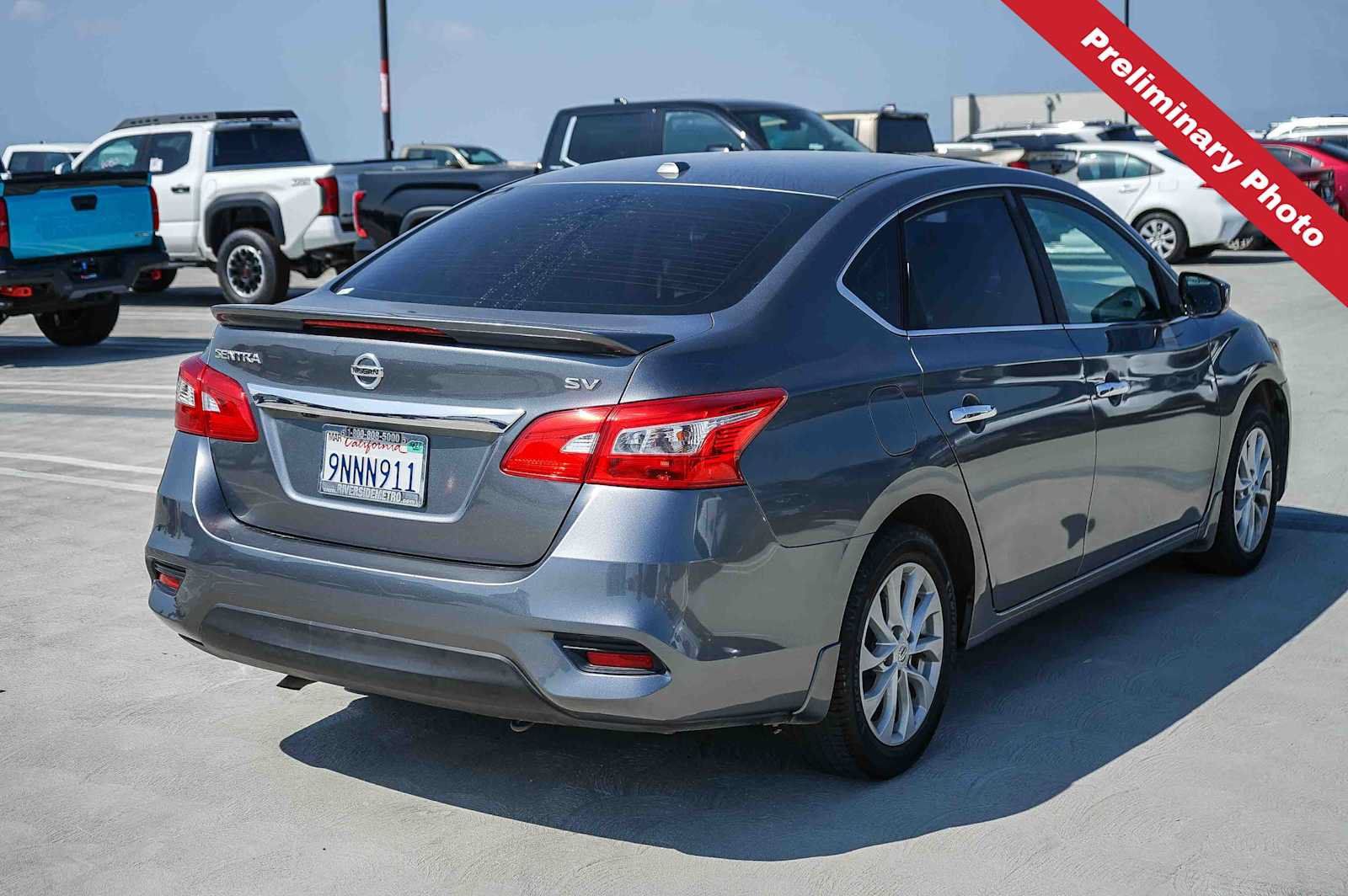 Used 2018 Nissan Sentra SV FWD image 6