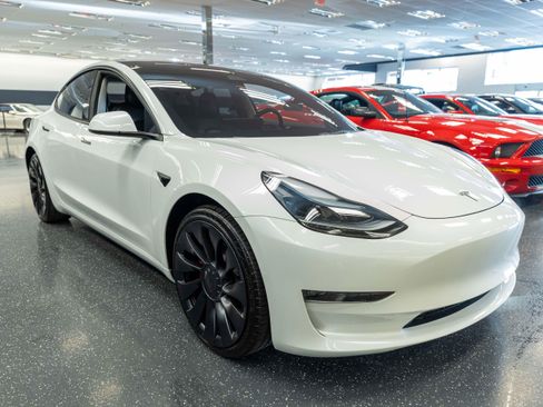 Used 2022 Tesla Model 3 Performance AWD/4WD image 3