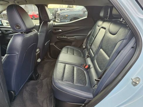 Used 2022 Chevrolet Bolt EUV LT w/ Convenience Package image 14