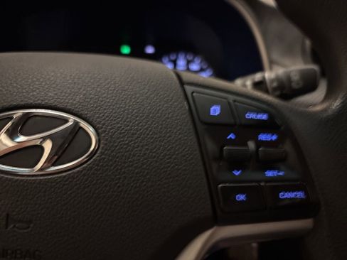 Used 2020 Hyundai Tucson SE image 15