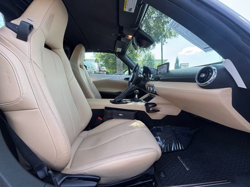 Used 2025 MAZDA MX-5 Miata RF Grand Touring RWD image 28