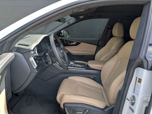 Used 2023 Audi Q8 Prestige w/ Prestige Package AWD/4WD image 14
