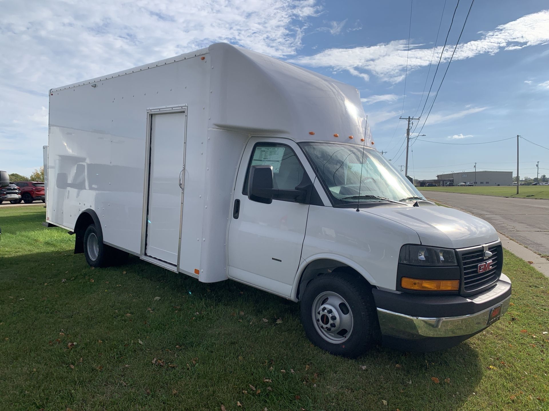 New 2025 GMC Savana 3500 Extended w/ Power Convenience Package RWD image 39