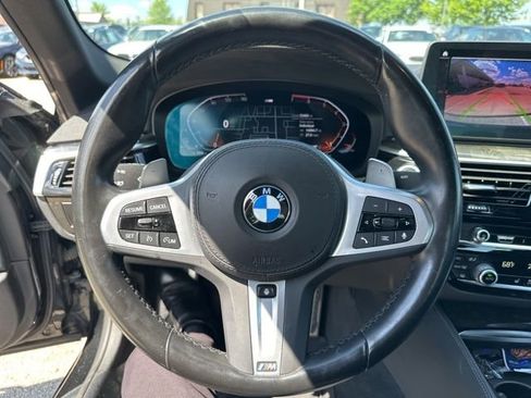 Used 2022 BMW 530i xDrive w/ M Sport Package AWD/4WD image 12
