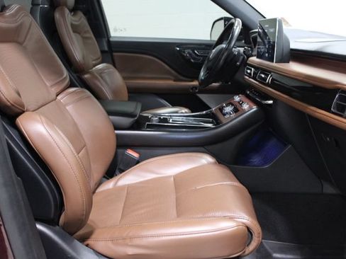 Used 2022 Lincoln Aviator Reserve w/ Equipment Group 201A AWD/4WD image 29