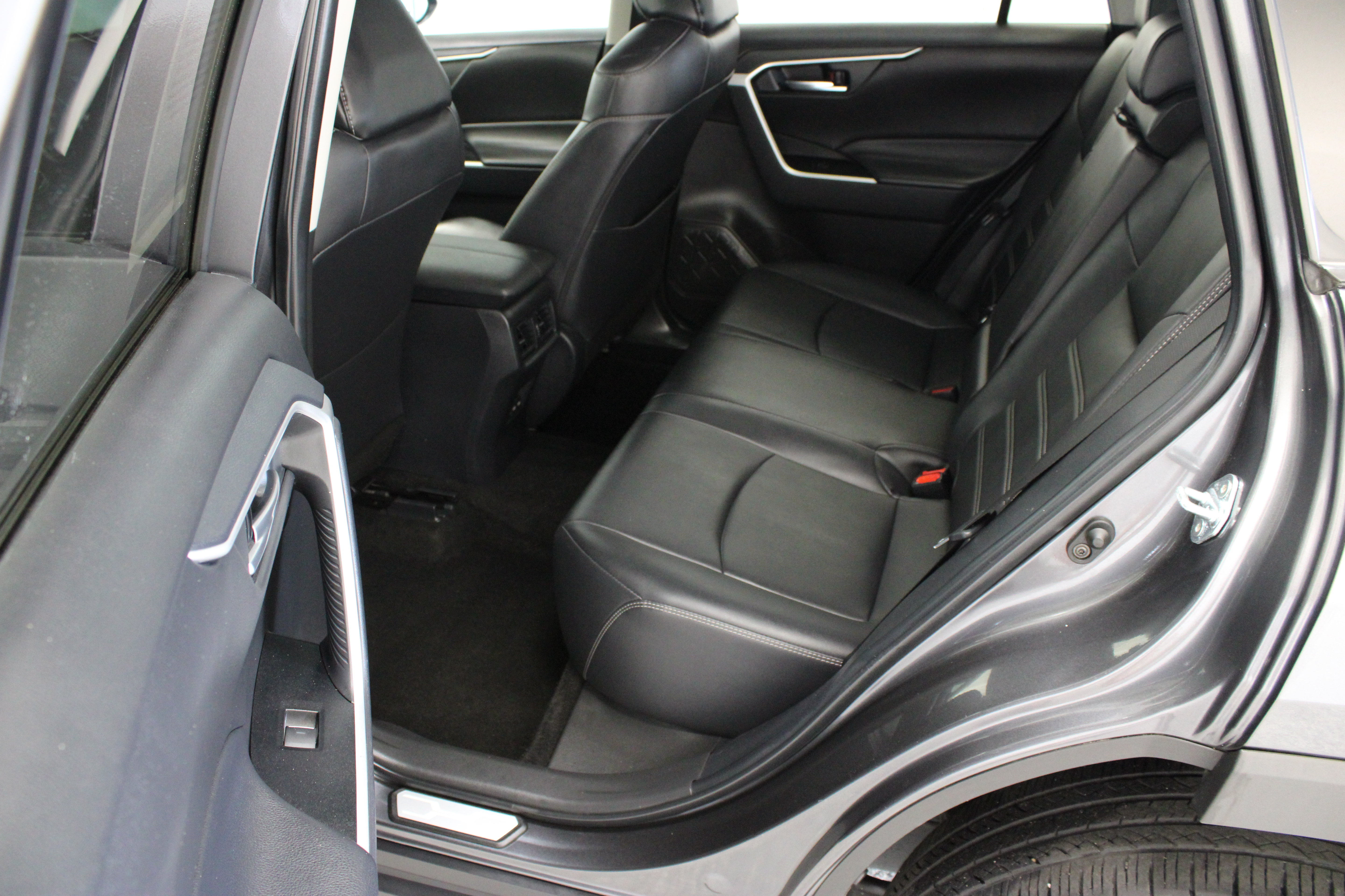 Certified 2025 Toyota RAV4 XLE Premium FWD image 27