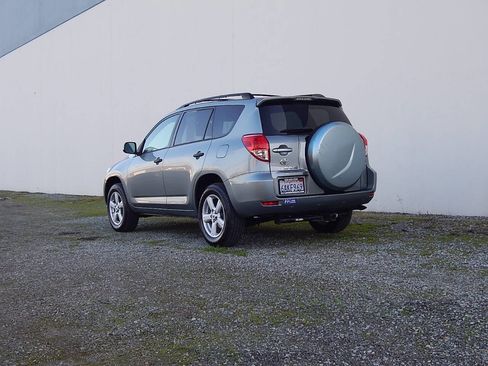 Used 2007 Toyota RAV4 4WD image 5