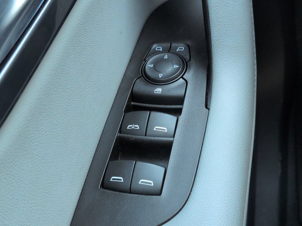 Used 2019 Chevrolet Blazer LT w/ Sound & Technology Package FWD image 25