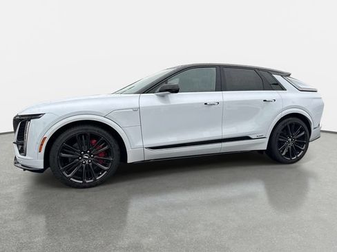 New 2026 Cadillac Lyriq V w/ LPO, Floor Liner Package AWD/4WD image 9