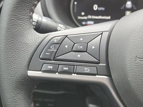 Used 2020 Nissan Kicks SR FWD image 8