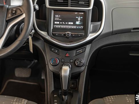 Used 2017 Chevrolet Sonic LS image 32