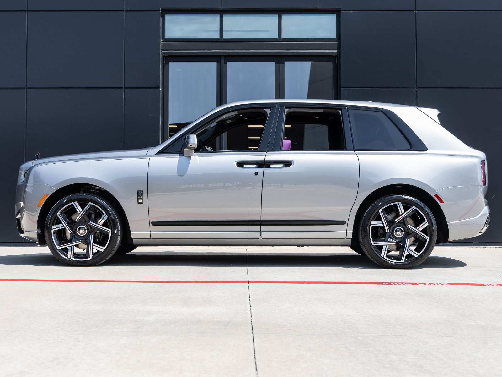 New 2027 Rolls-Royce Cullinan Black Badge AWD/4WD image 3