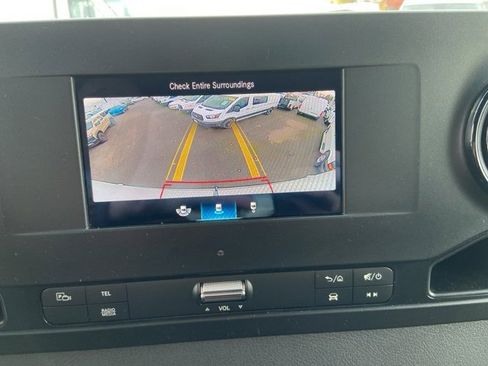 Used 2024 Mercedes-Benz Sprinter 2500 w/ Acoustic Package image 18