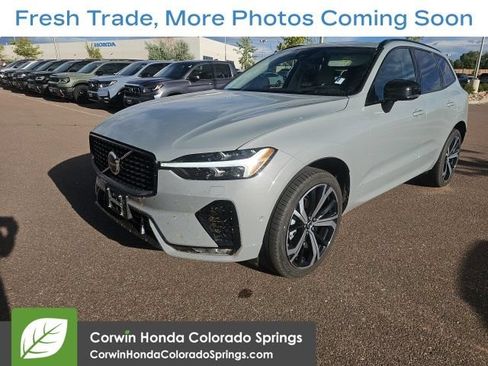 Used 2025 Volvo XC60 B5 Ultra w/ Protection Package Premier AWD/4WD image 4