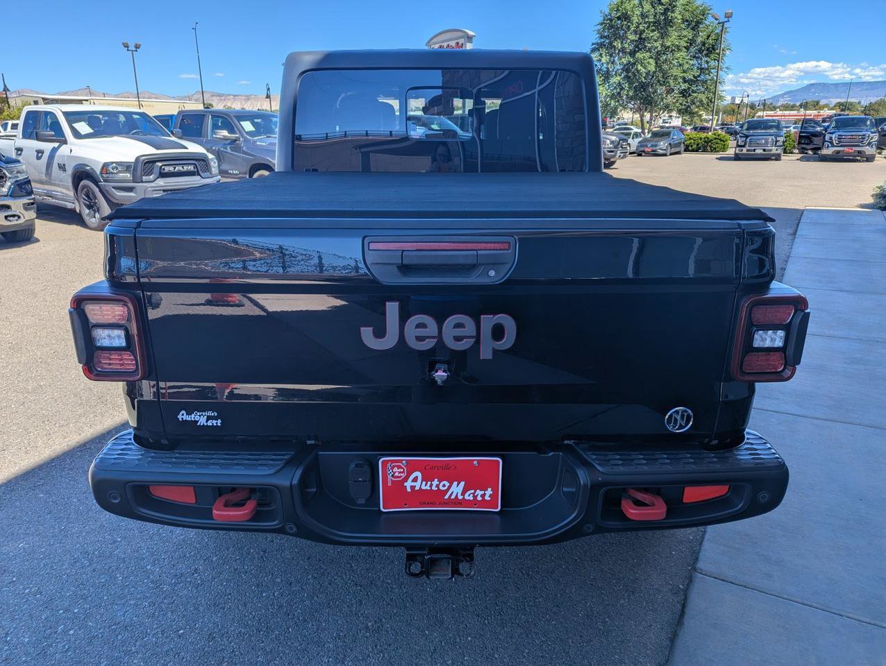Used 2020 Jeep Gladiator Rubicon AWD/4WD image 4