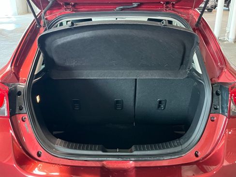 Used 2020 Toyota Yaris LE FWD image 10