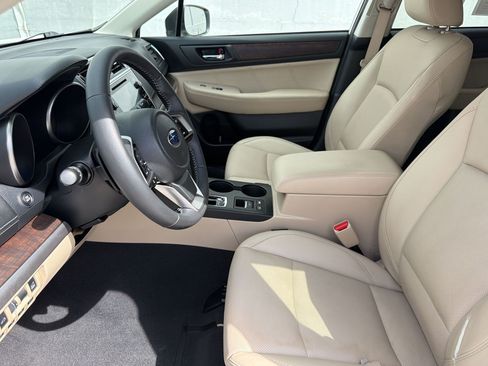 Used 2019 Subaru Outback 2.5i Limited w/ Popular Package #2 AWD/4WD image 5