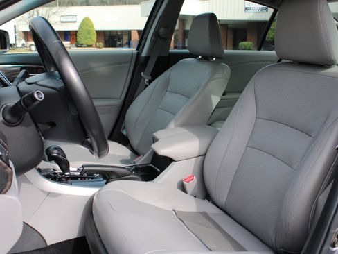 Used 2016 Honda Accord EX-L image 13